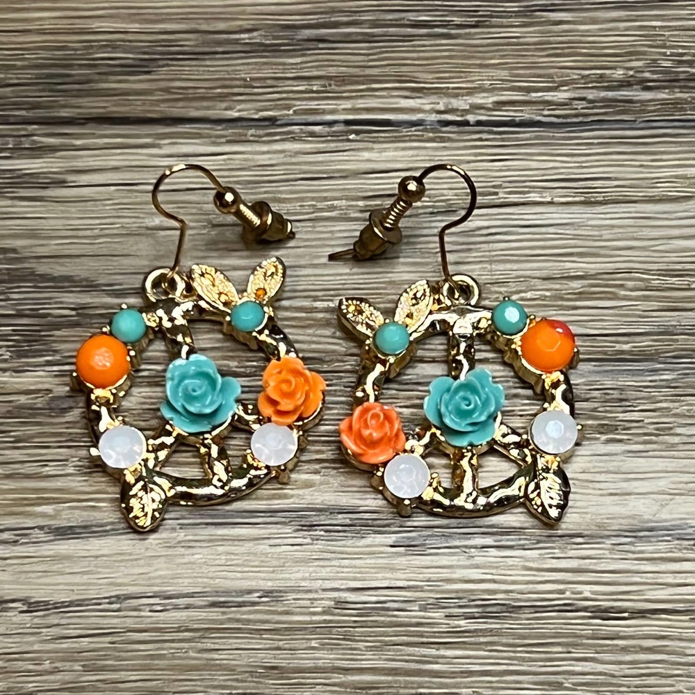 Gold and pearl floral earings